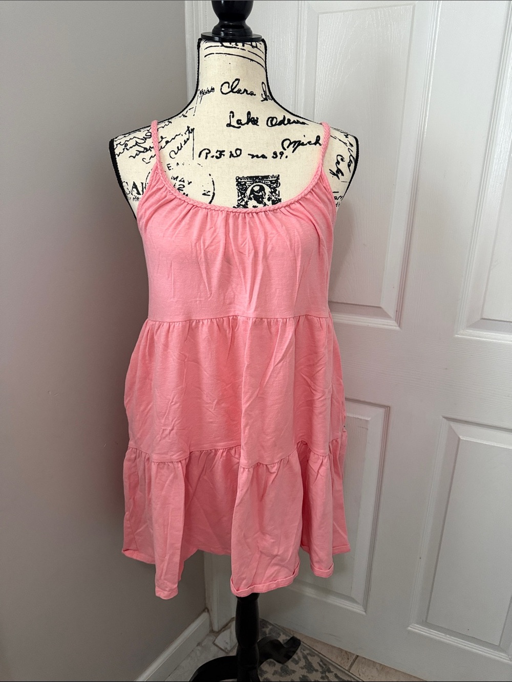 Old Navy Pink Tiered Spaghetti Strap Women’s Tank Top